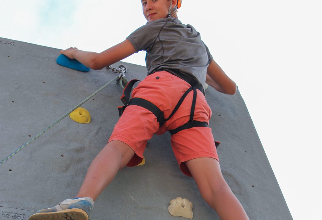 escalada-en-rocodrom-per-joves