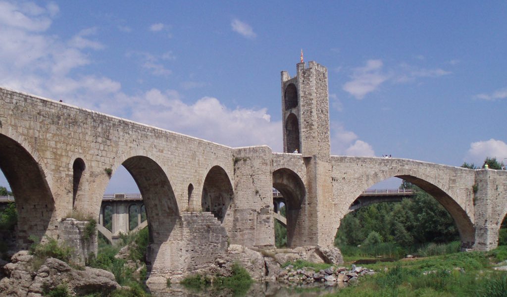 visita-vila-comtal-besalu